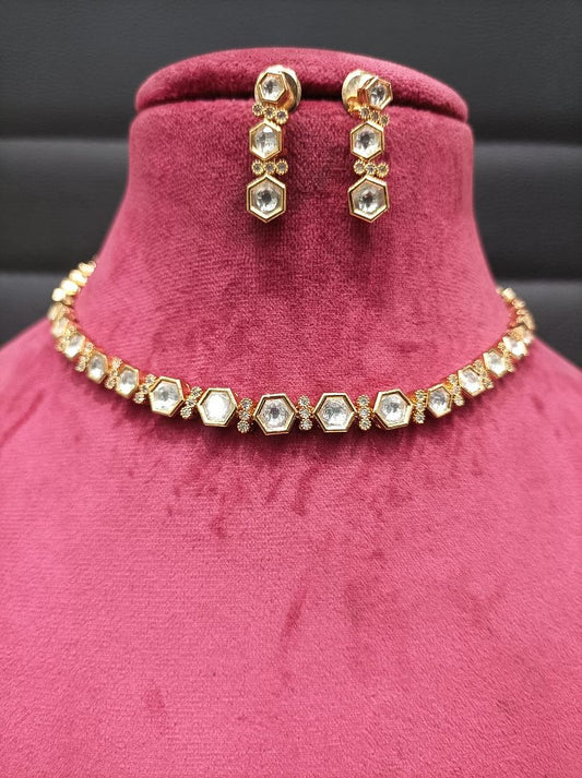 Kundan Necklace By Chokerset Colour Gold, Plating Gold CSKS4372
