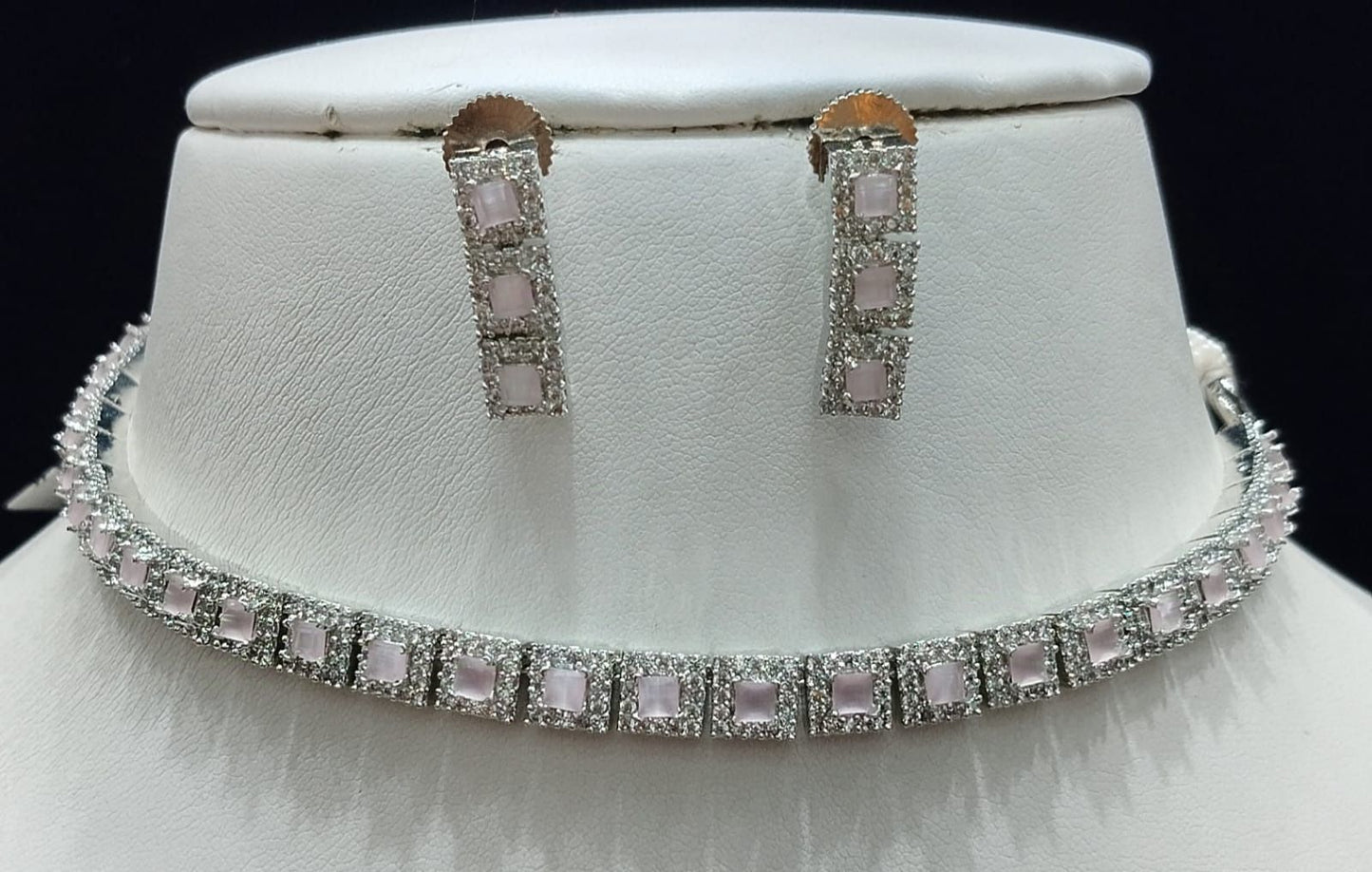 Zircon Necklace By Chokerset Colour Pink, Plating Silver CSNA4469
