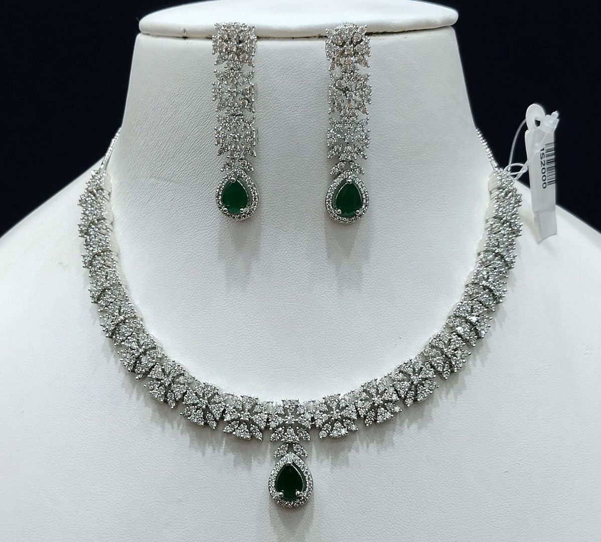 Zircon Necklace By Chokerset Colour Green, Plating Silver CSNA4460