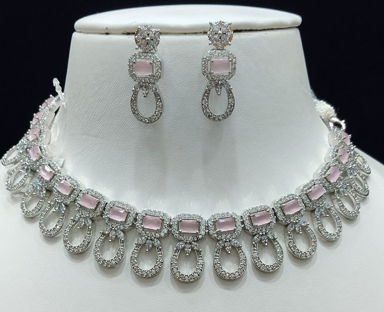 Zircon Necklace By Chokerset Colour Pink, Plating Silver CSNA4473