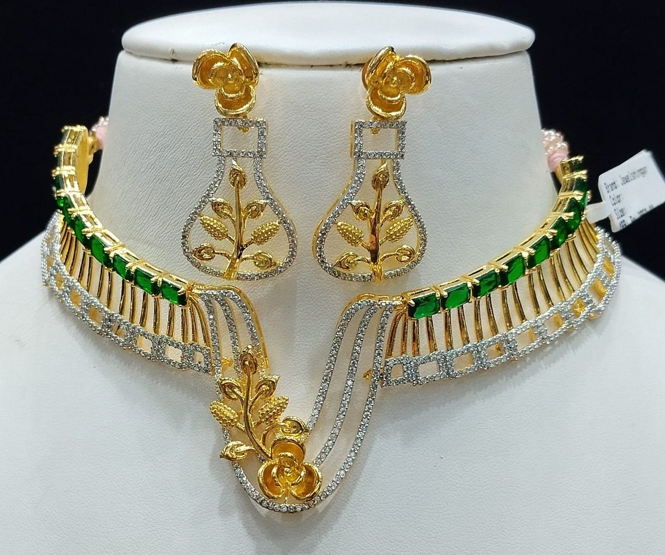 Zircon Necklace By Chokerset Colour Green, Plating Gold CSNA4448