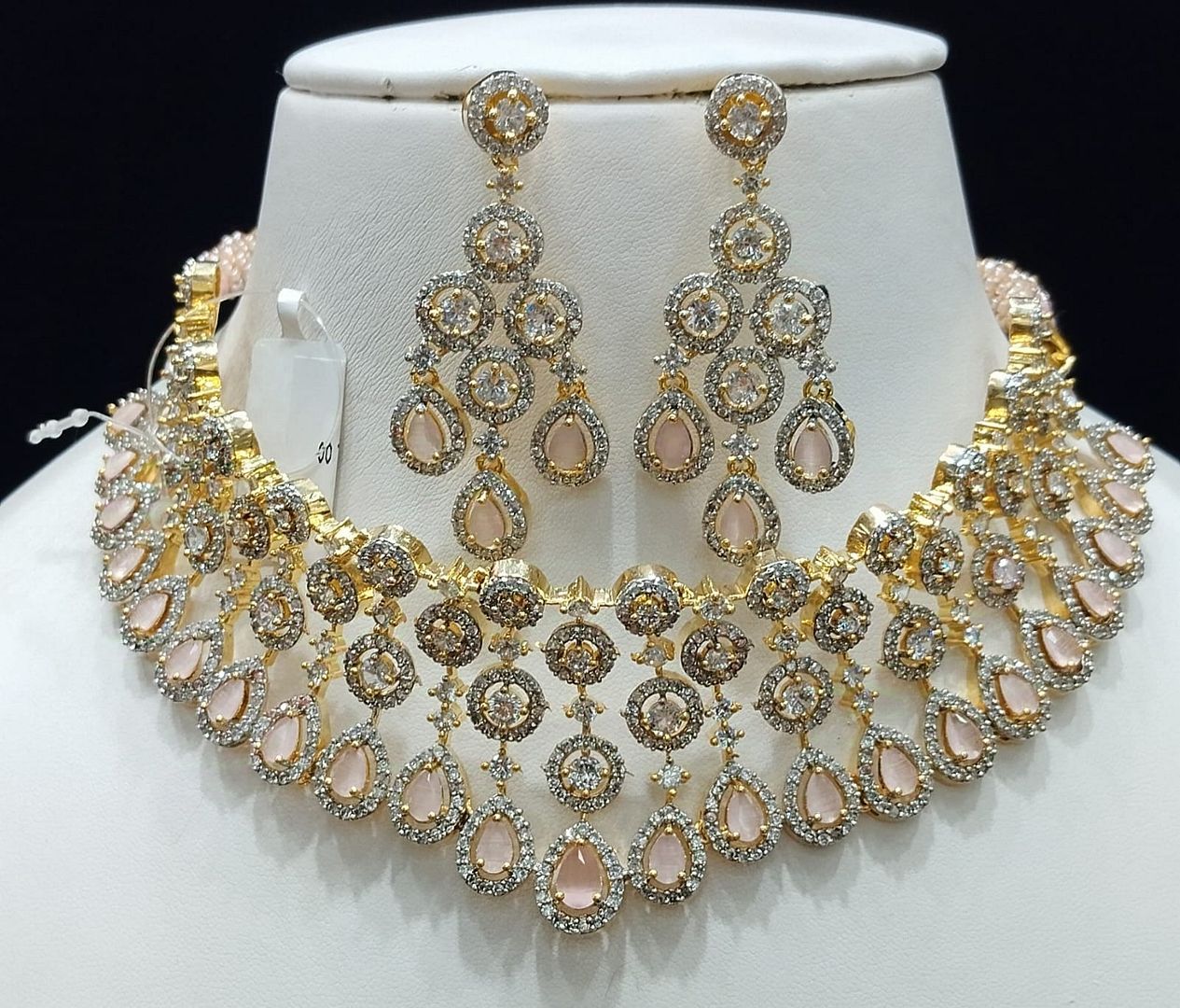 Zircon Necklace By Chokerset Colour Pink, Plating Gold CSNA4470
