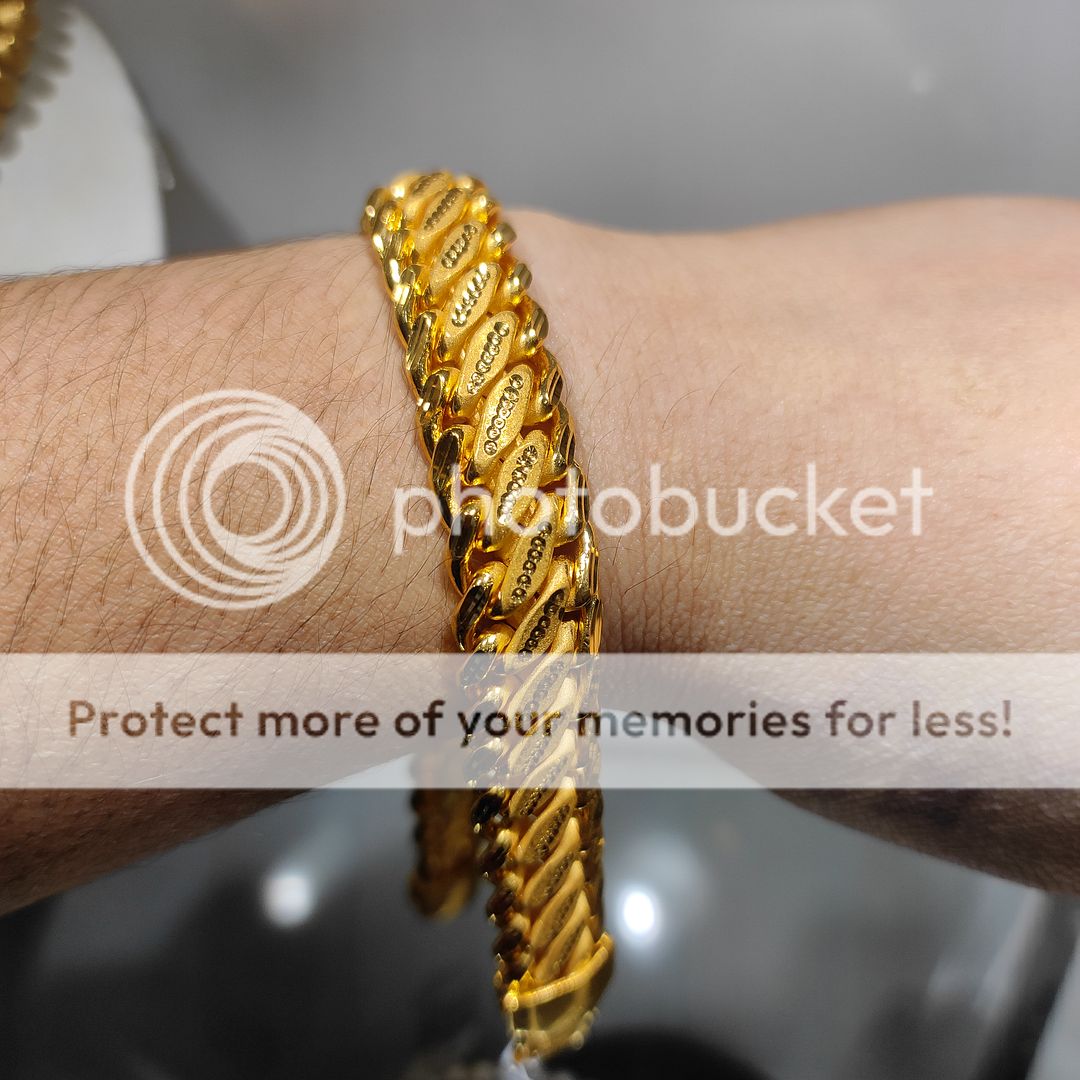 200 Milligram Gold Forming Bracelet By Chokerset WAB614