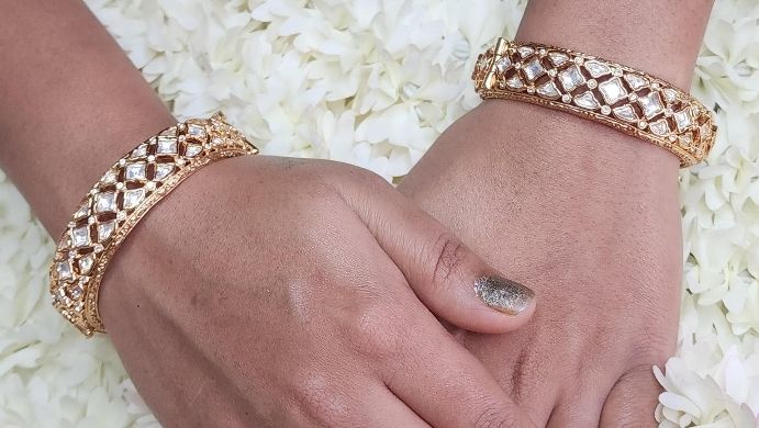 Fine Antique Polki Kundan Bangles By Chokerset Colour Gold, Plating Gold CSBG3363