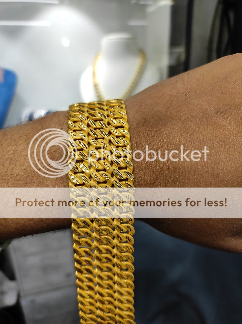 200 Milligram Gold Forming Bracelet By Chokerset WAB523