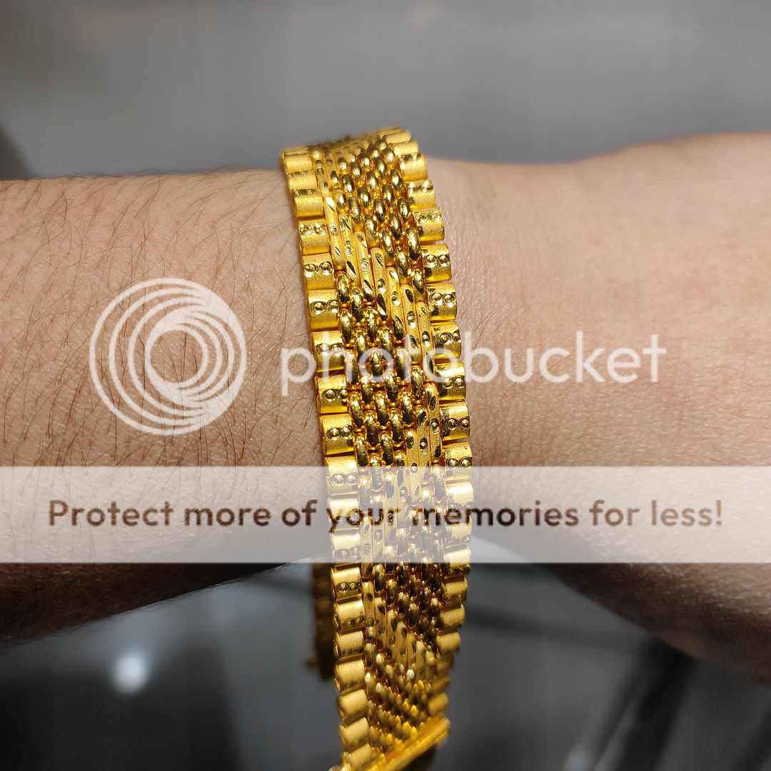 200 Milligram Gold Forming Bracelet By Chokerset WAB632