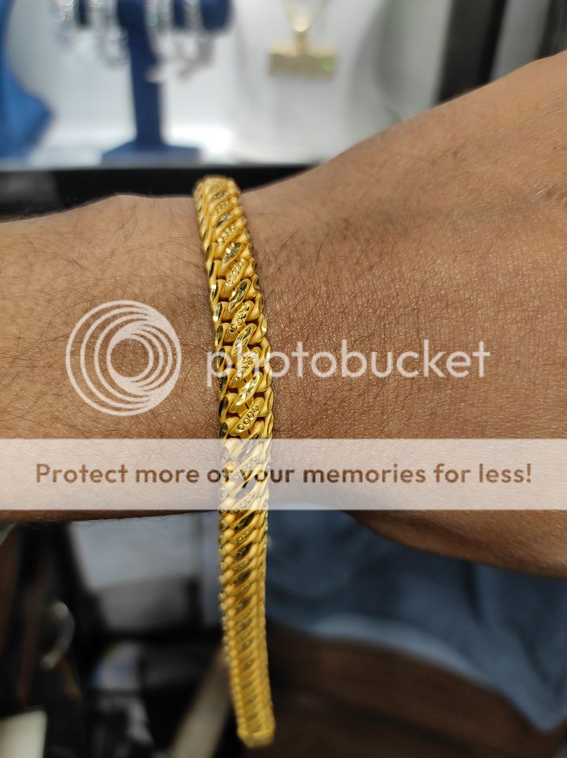 200 Milligram Gold Forming Bracelet By Chokerset WAB516