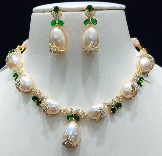 Zircon Necklace By Chokerset Colour Green, Plating Gold CSNA4449