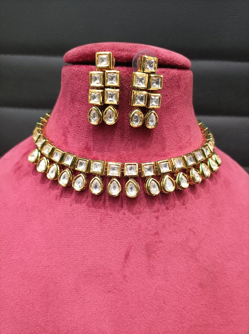 Kundan Necklace By Chokerset Colour Gold, Plating Gold CSKS4361