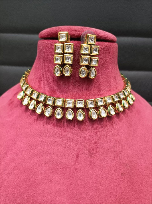 Kundan Necklace By Chokerset Colour Gold, Plating Gold CSKS4361