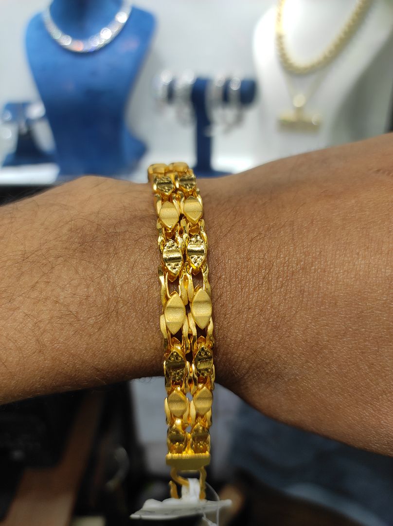 200 Milligram Gold Forming Bracelet By Chokerset WAB510