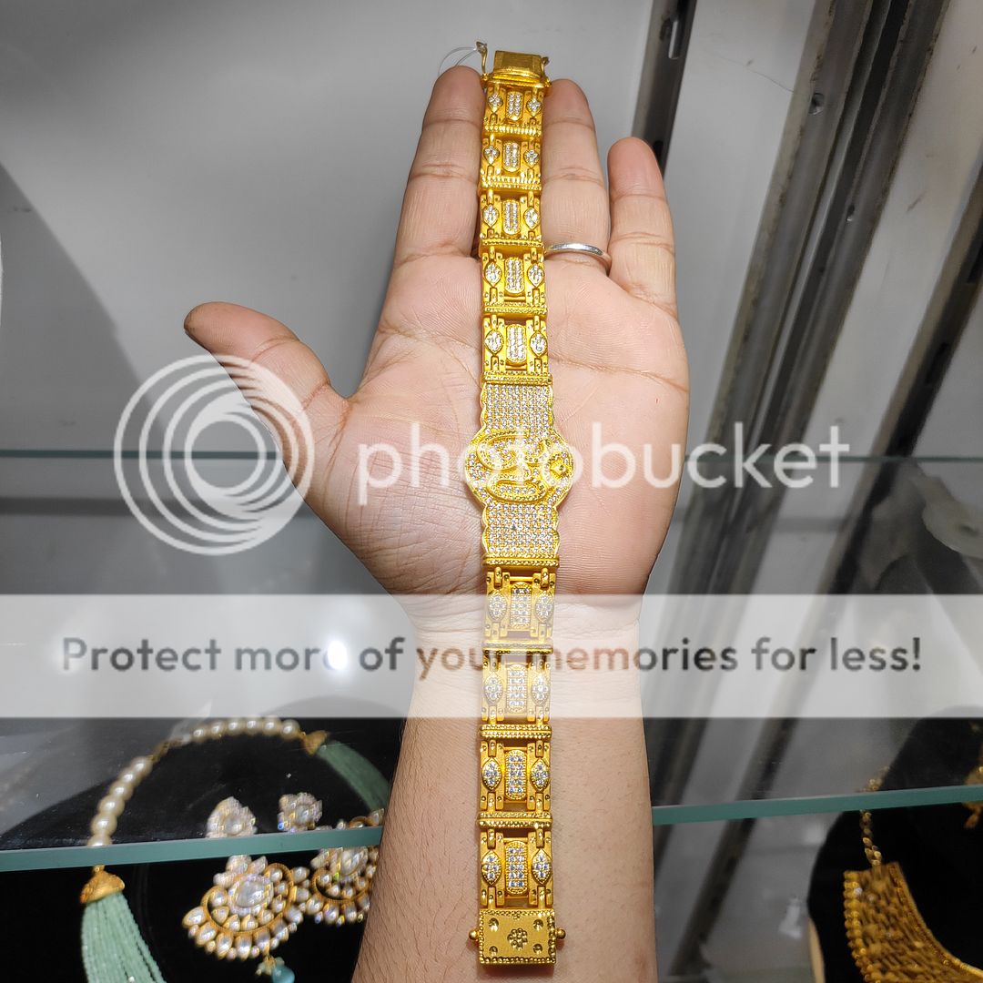 200 Milligram Gold Forming Bracelet By Chokerset WAB642