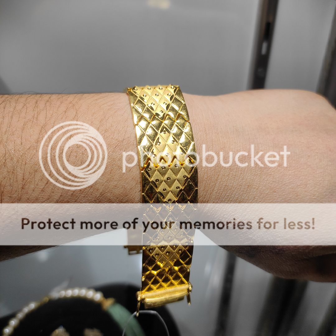 200 Milligram Gold Forming Bracelet By Chokerset WAB607