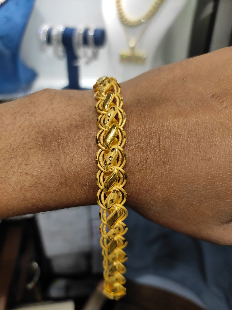 200 Milligram Gold Forming Bracelet By Chokerset WAB524