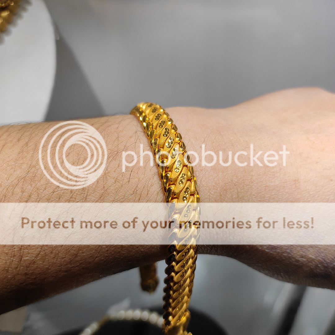 200 Milligram Gold Forming Bracelet By Chokerset WAB617