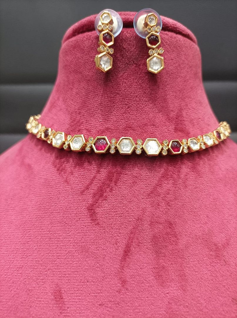 Kundan Necklace By Chokerset Colour Ruby, Plating Gold CSKS4374