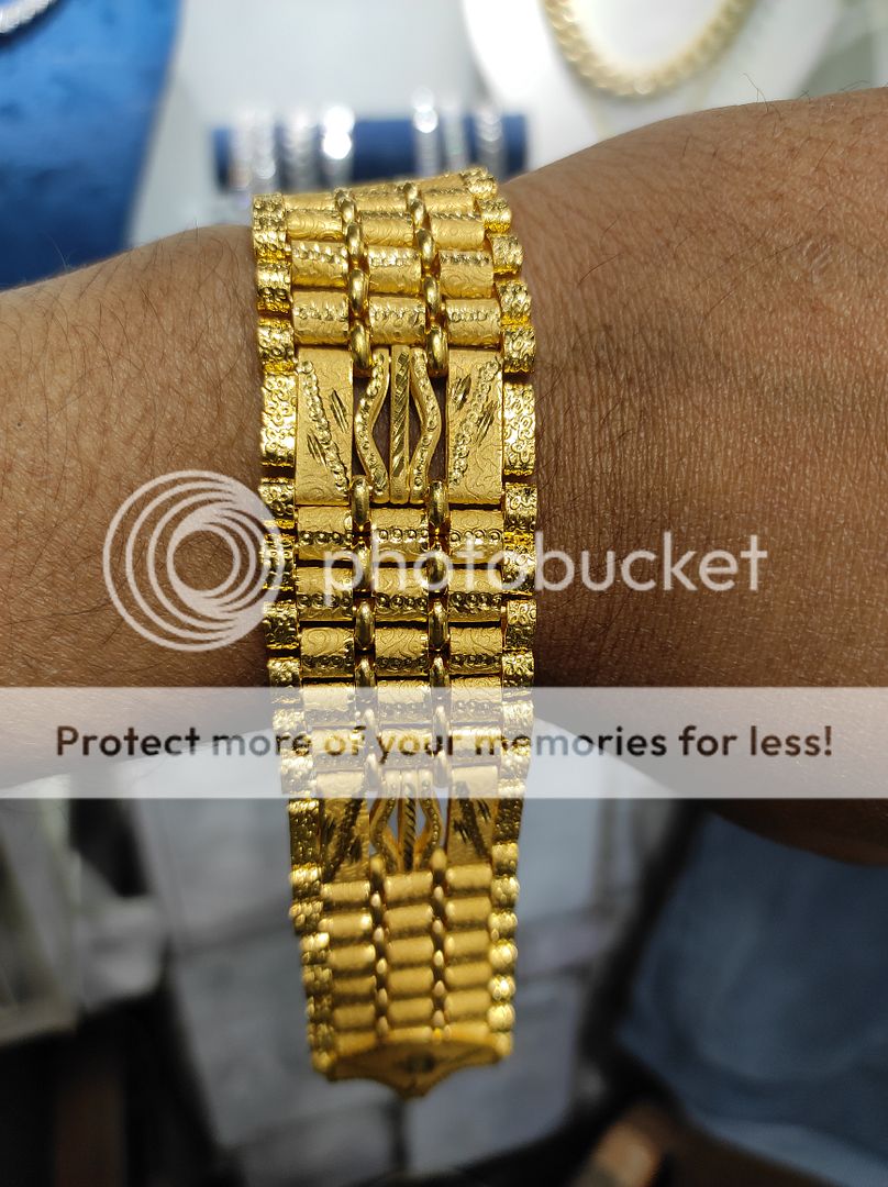 200 Milligram Gold Forming Bracelet By Chokerset WAB541