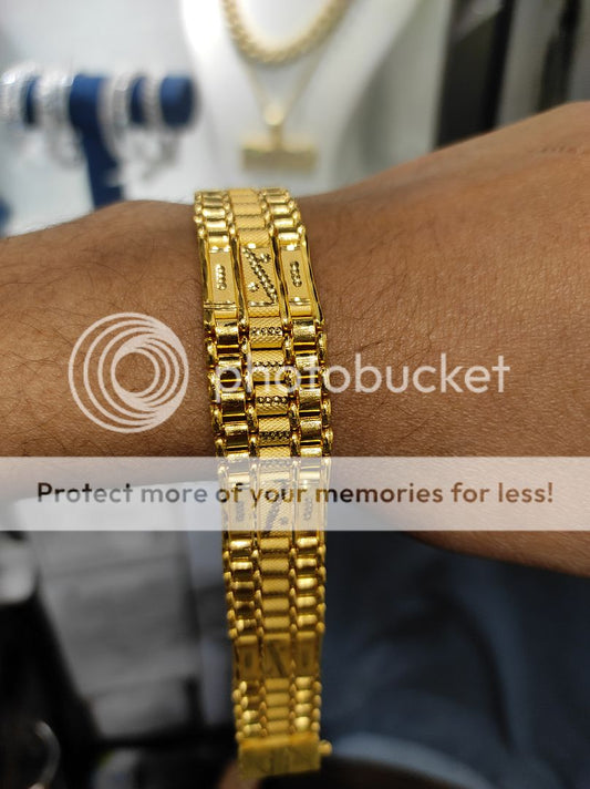 200 Milligram Gold Forming Bracelet By Chokerset WAB522