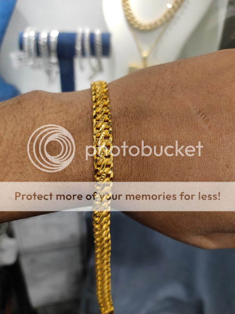 200 Milligram Gold Forming Bracelet By Chokerset WAB550