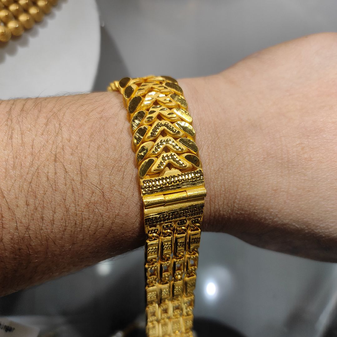 200 Milligram Gold Forming Bracelet By Chokerset WAB627