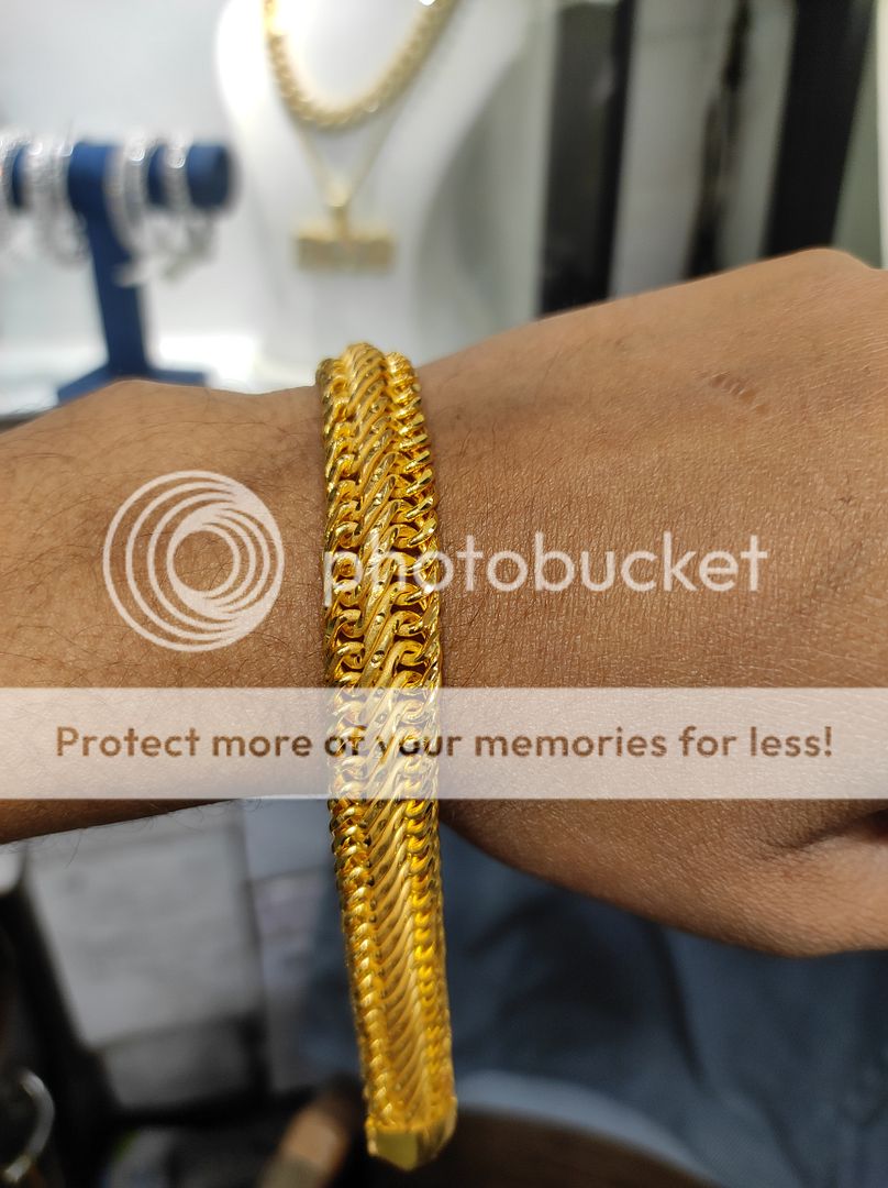 200 Milligram Gold Forming Bracelet By Chokerset WAB529