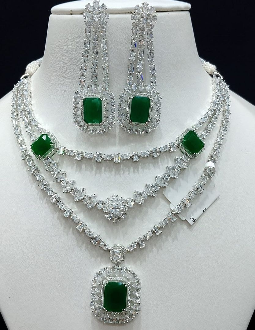 Zircon Necklace By Chokerset Colour Green, Plating Silver CSNA4465