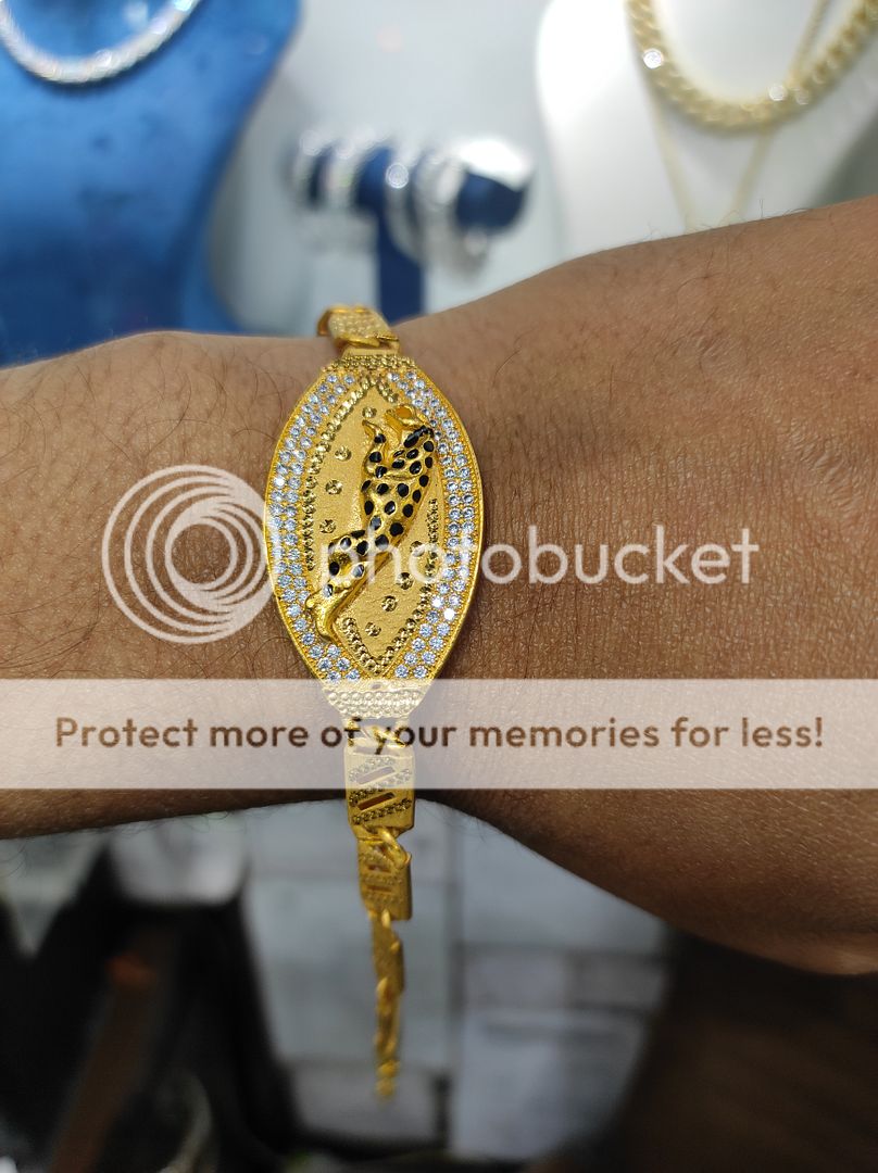 200 Milligram Gold Forming Bracelet By Chokerset WAB555