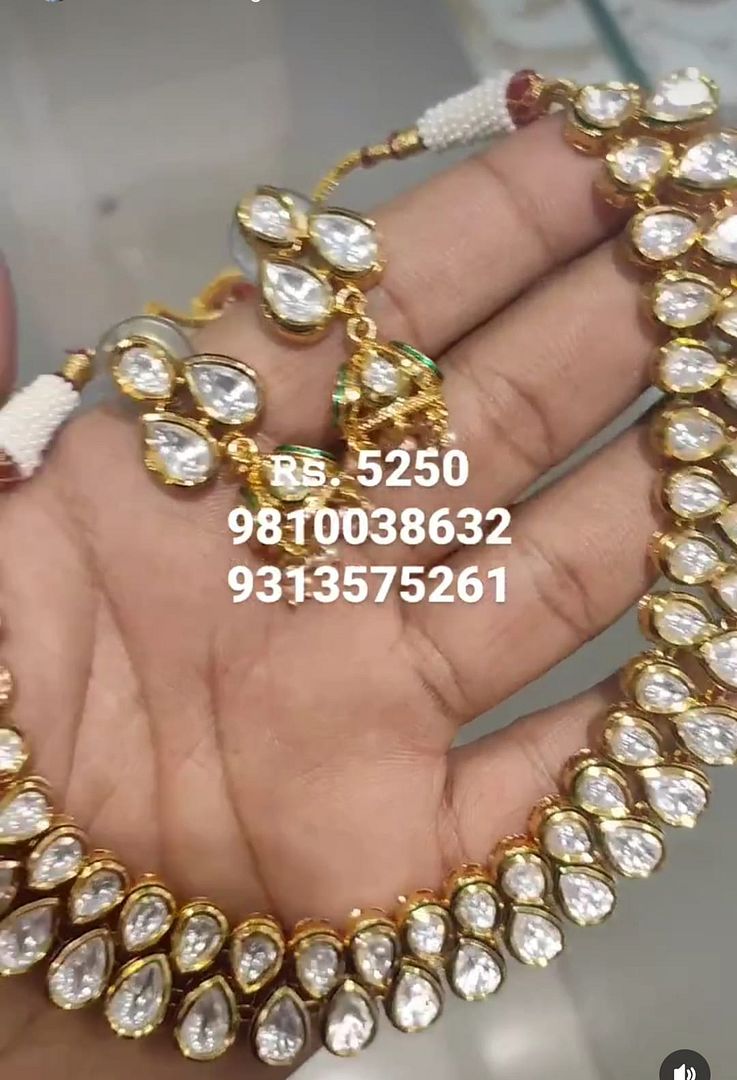Kundan Necklace In Clear Colour And Gold Plating By Chokerset NKWA0055