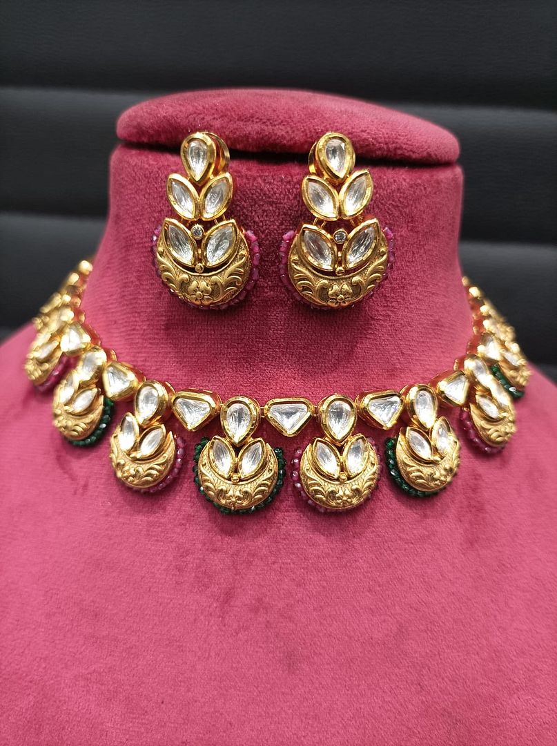 Kundan Necklace By Chokerset Colour Multi, Plating Gold CSKS4364