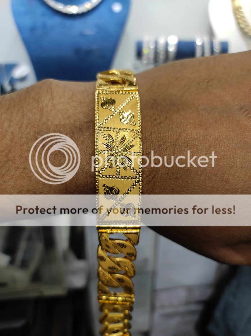 200 Milligram Gold Forming Bracelet By Chokerset WAB543