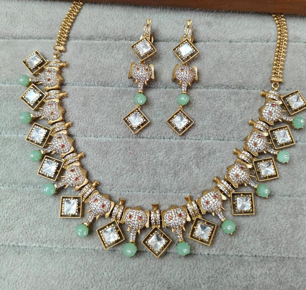Fine Polki Kundan Antique Set By Chokerset APS961