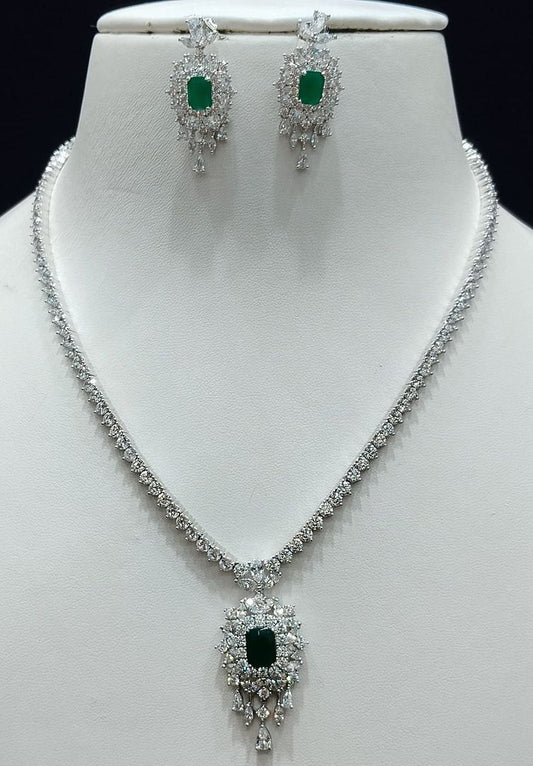 Zircon Necklace By Chokerset Colour Green, Plating Silver CSNA4462