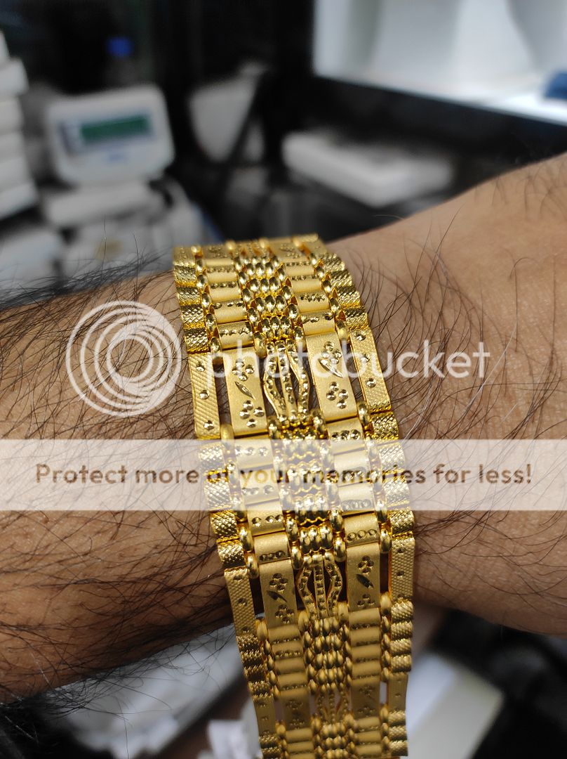 200 Milligram Gold Forming Bracelet By Chokerset WAB505