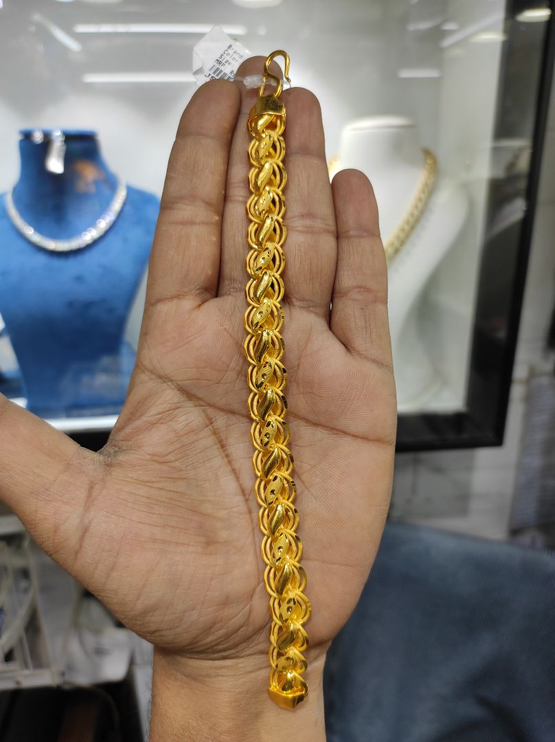 200 Milligram Gold Forming Bracelet By Chokerset WAB524