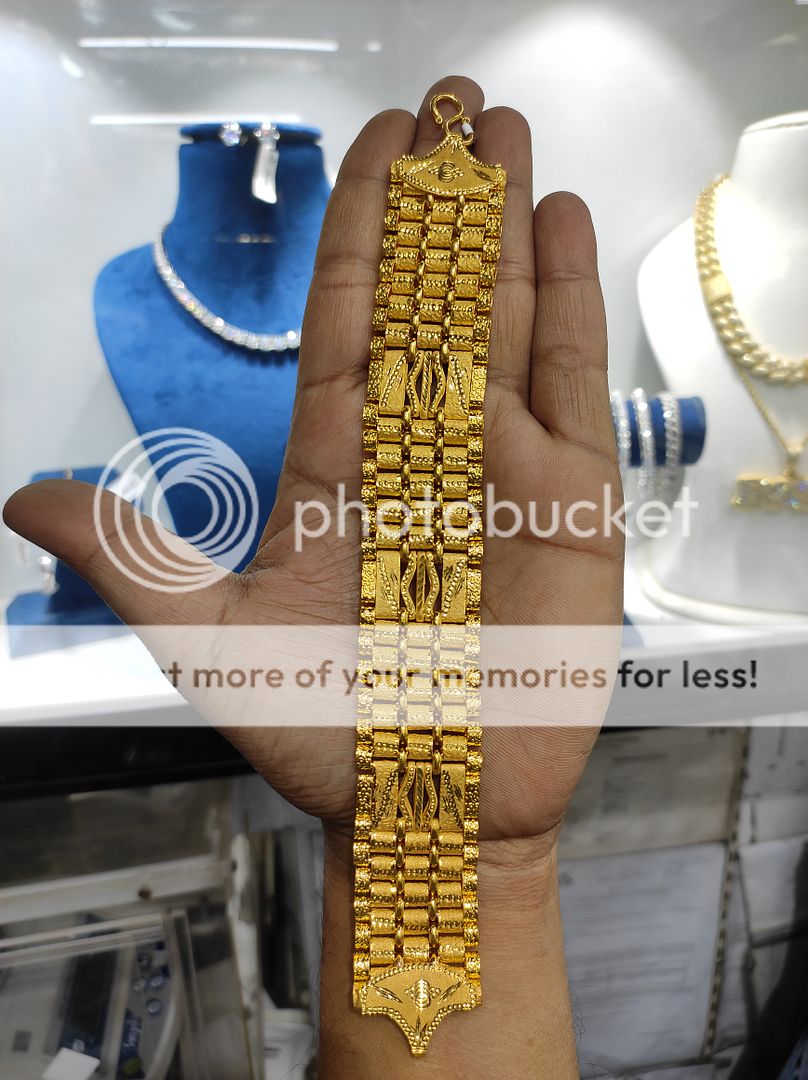 200 Milligram Gold Forming Bracelet By Chokerset WAB541
