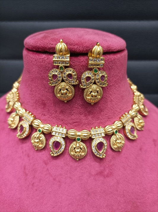 Polki Antique Necklace By Chokerset Colour Multi, Plating Gold CSKS4391