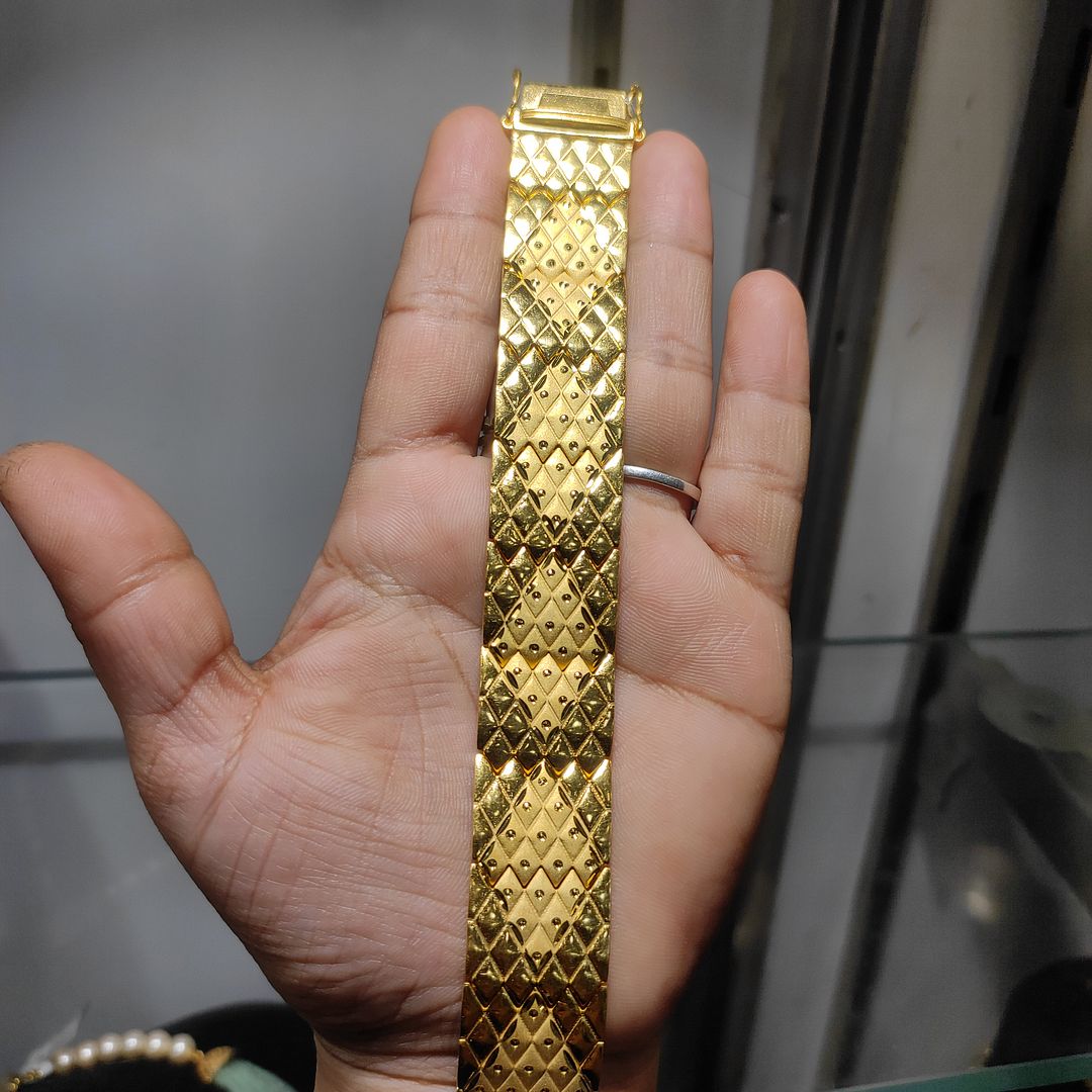 200 Milligram Gold Forming Bracelet By Chokerset WAB607