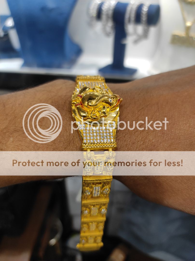 200 Milligram Gold Forming Bracelet By Chokerset WAB509