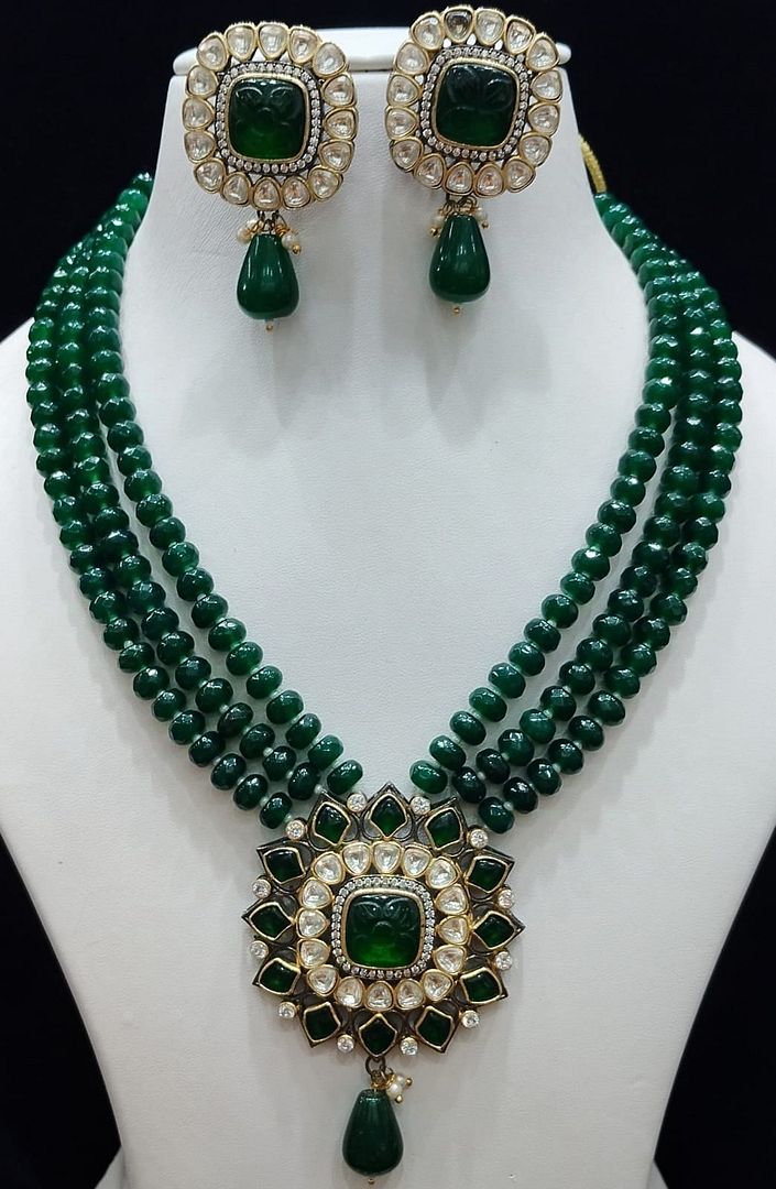 Zircon Necklace By Chokerset Colour Green, Plating Gold CSNA4454
