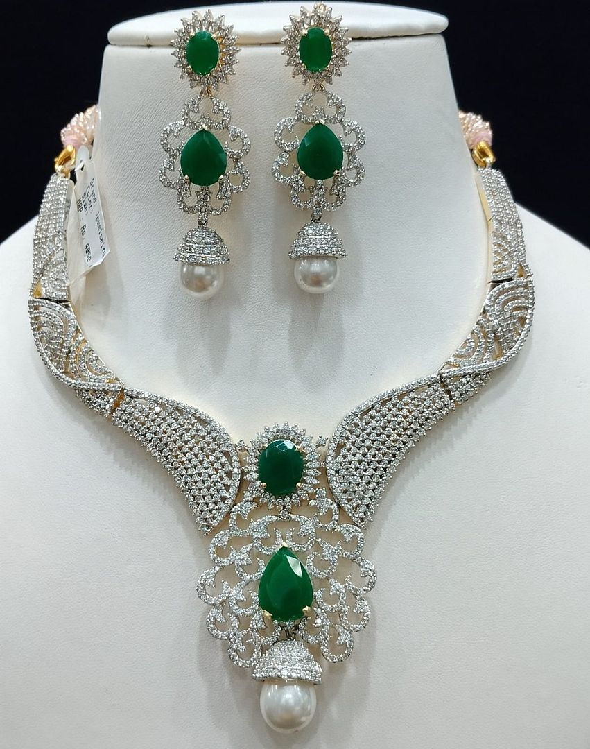 Zircon Necklace By Chokerset Colour Green, Plating Gold CSNA4441