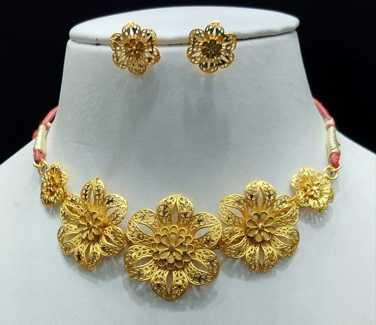 Gold Forming Jewellery Sets By Chokerset CSGF3570