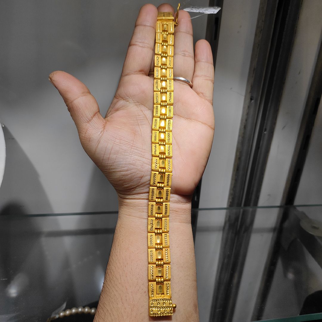 200 Milligram Gold Forming Bracelet By Chokerset WAB622