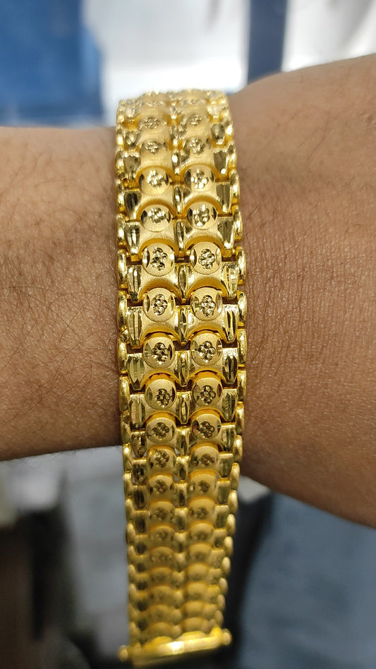 200 Milligram Gold Forming Bracelet By Chokerset WAB536