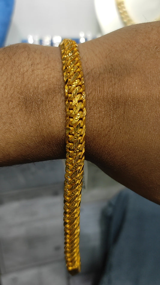 200 Milligram Gold Forming Bracelet By Chokerset WAB546