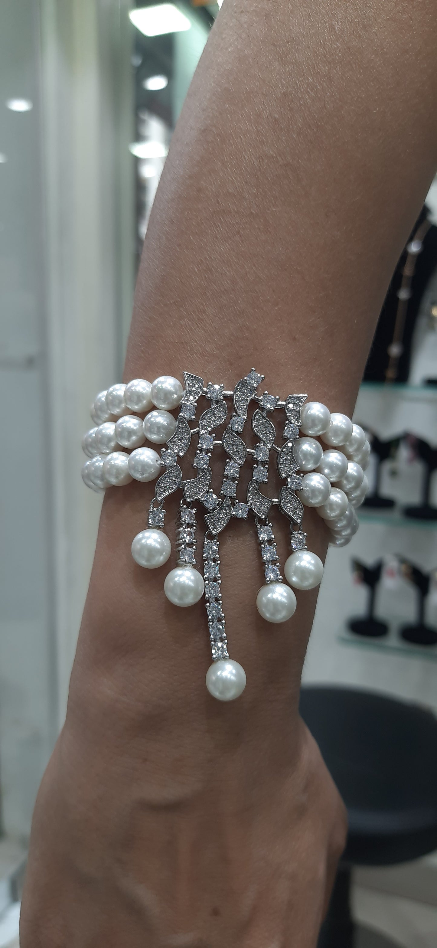 Jewelshingar pearl bracelet for girls (170401JS)
