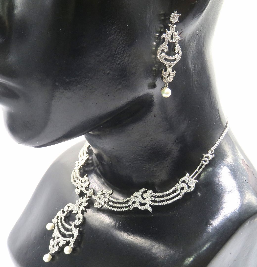 Jewelshingar Jewellery Rhodium Plated Colour Clear Necklace Set For Women ( 51405DCS )