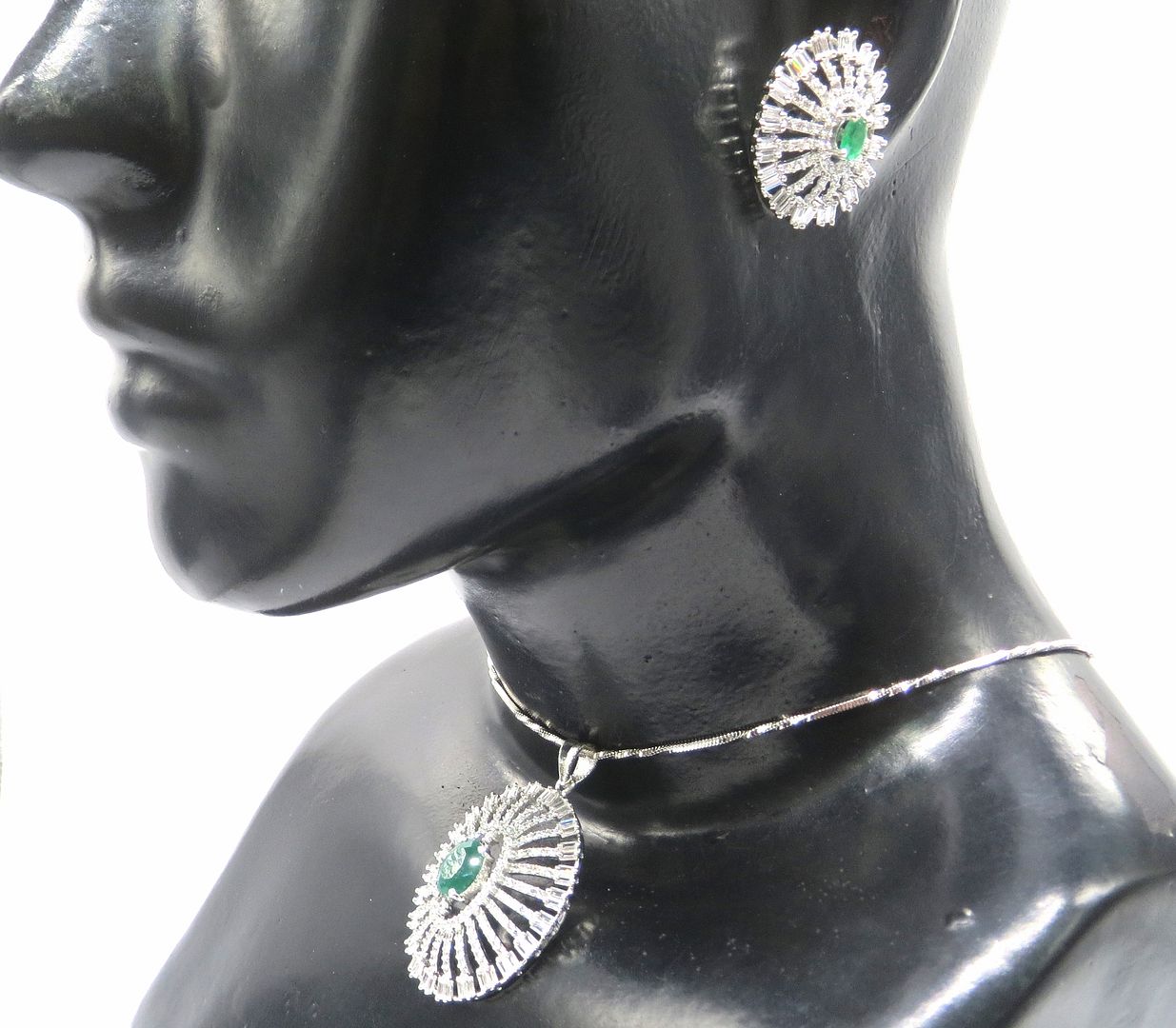 Jewelshingar Jewellery Green Colour Pendant Set For Women ( 54426PSD )