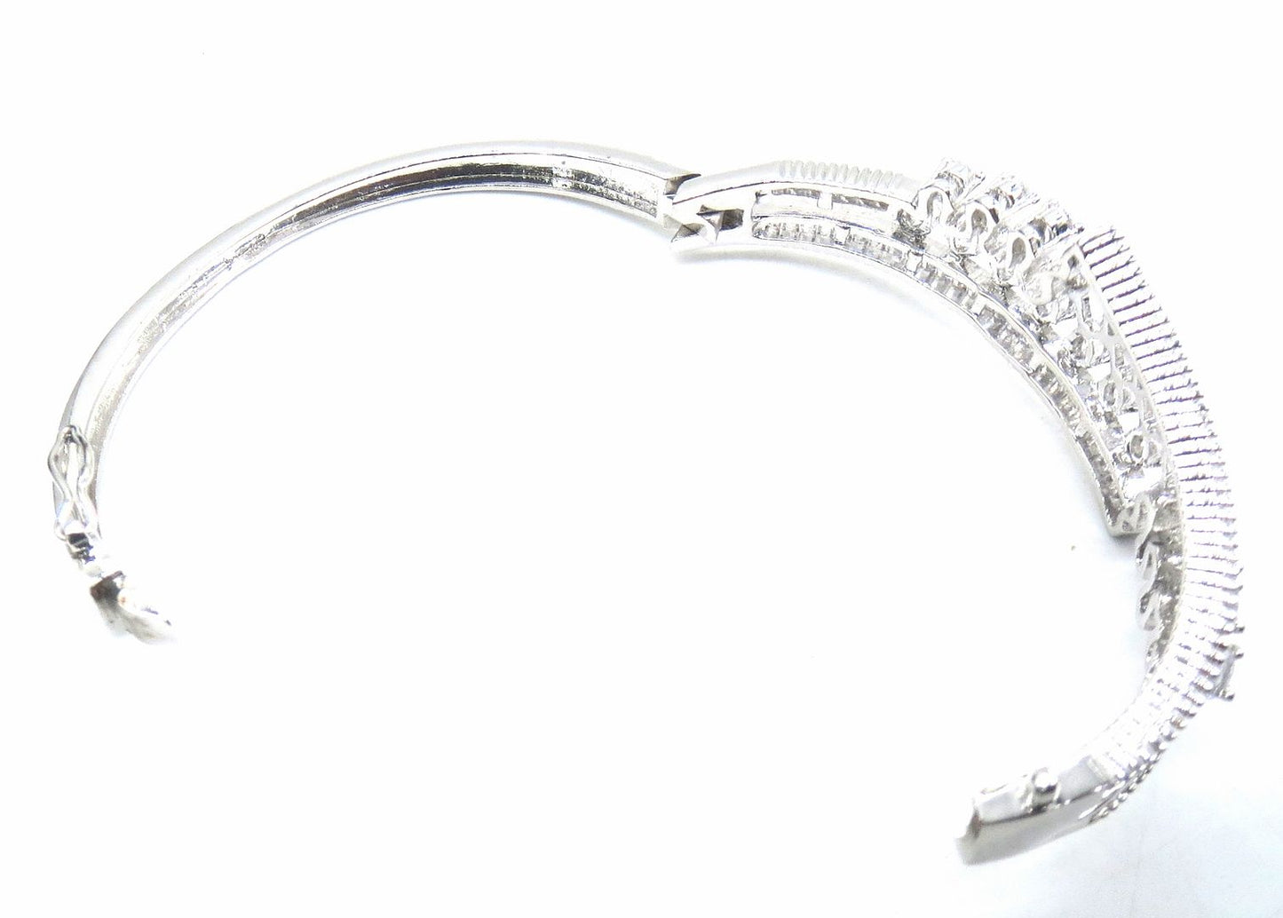 Jewelshingar Jewellery clear Bracelet For Women ( 54547BCD )