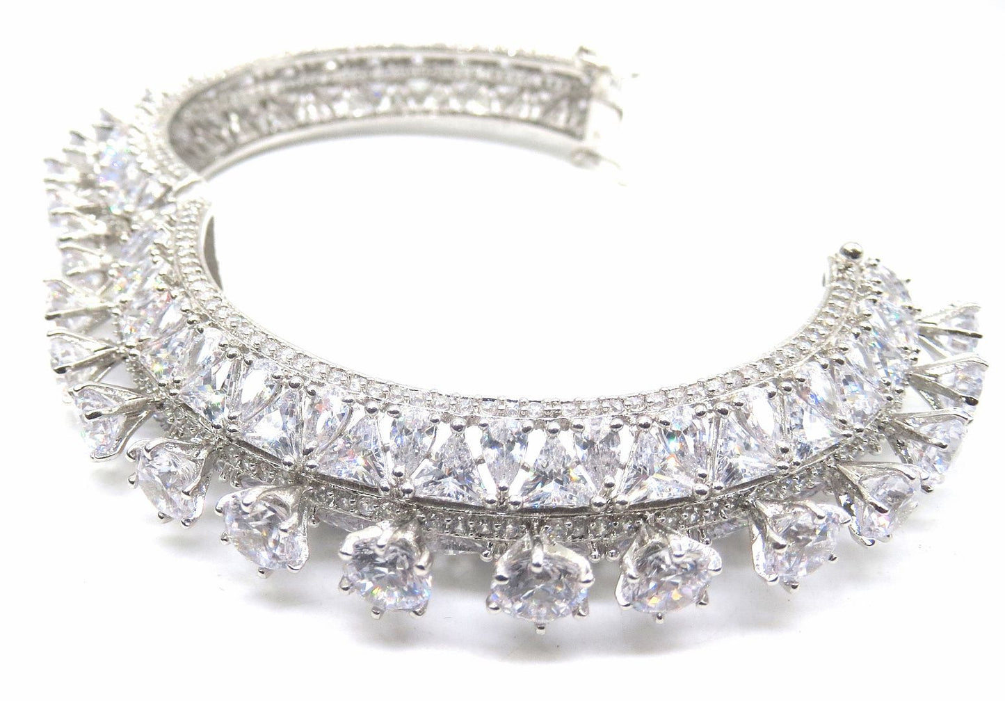 Jewelshingar Jewellery clear Bracelet For Women ( 54587BCD )