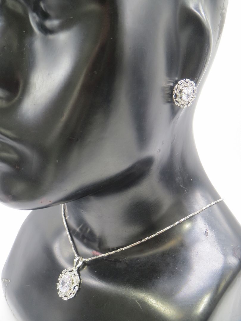 Jewelshingar Jewellery Gold Colour Pendant Set For Women ( 55702PSD )